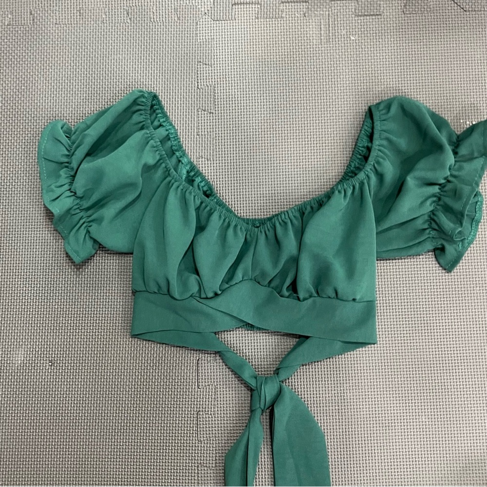 Emerald Green Puff Sleeve Crop Top